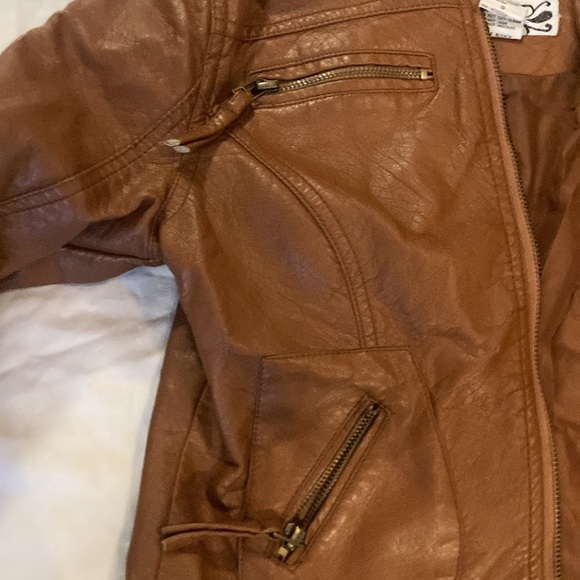 Wet Seal Light Brown Womens Small Faux Leather jacket.  Used. - Picture 4 of 6